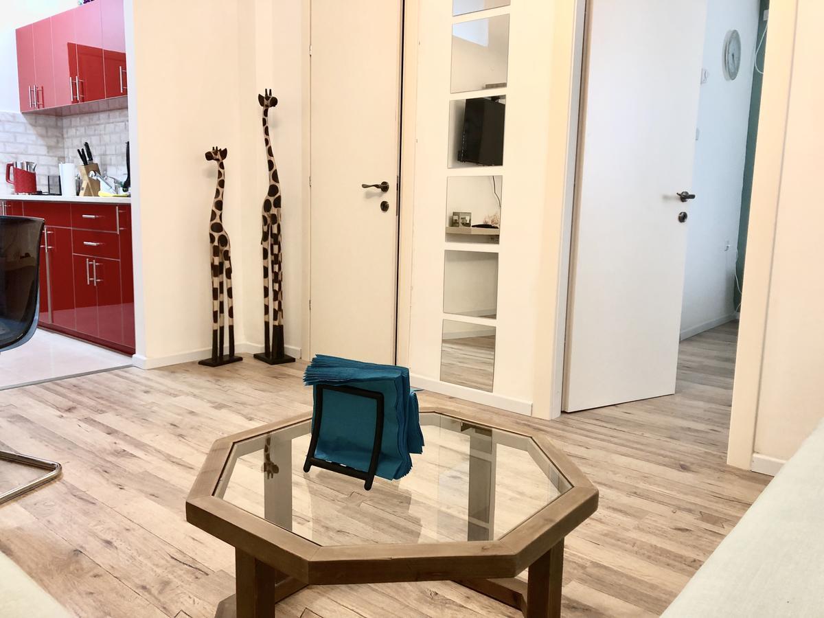 2 Bedrooms Apartment " Marcheliz " In Bat-Yam Бат-Ям Экстерьер фото